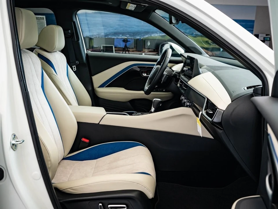 2025 Acura ADX - Image 21 of 21