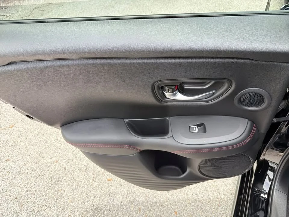 2025 Acura ADX - Image 19 of 20