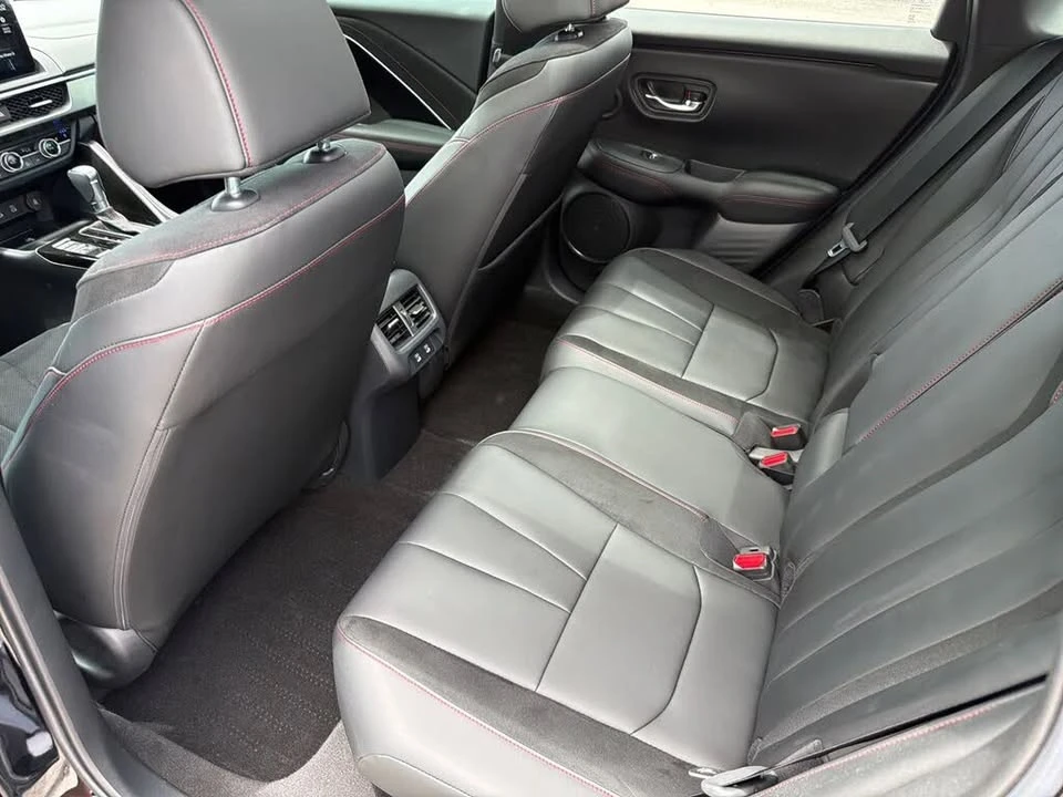2025 Acura ADX - Image 16 of 20