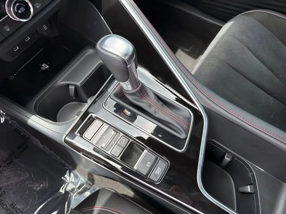 2025 Acura ADX - Image 11 of 20