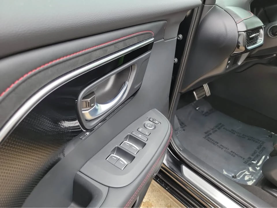 2025 Acura ADX - Image 5 of 14