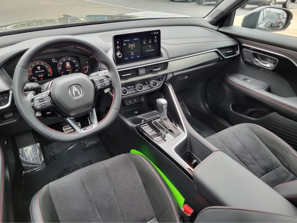 2025 Acura ADX - Image 11 of 14