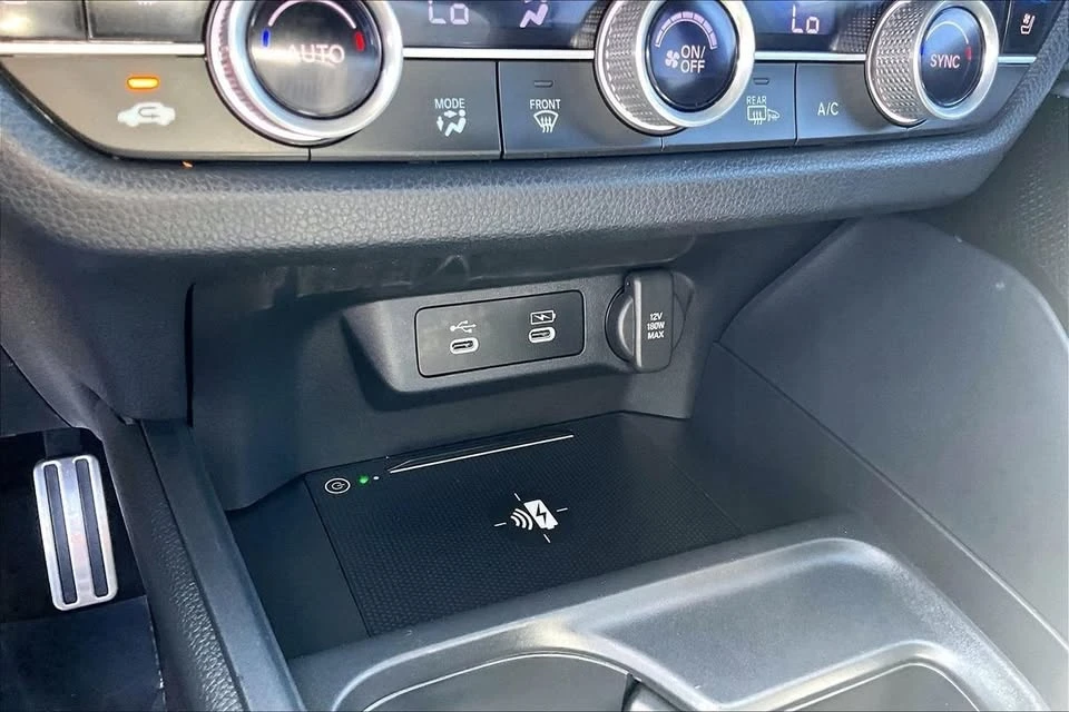 2025 Acura ADX - Image 9 of 20