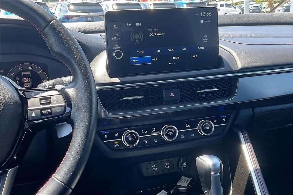 2025 Acura ADX - Image 13 of 20