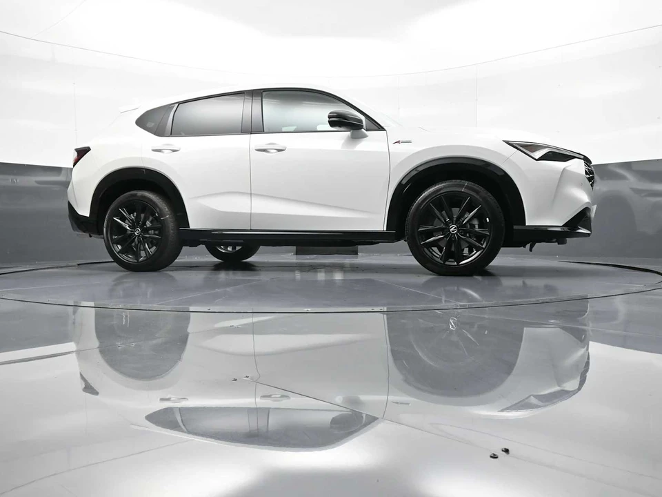 2025 Acura ADX - Image 29 of 31