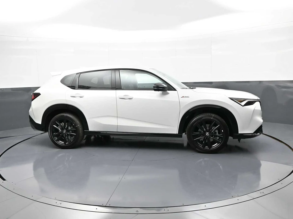 2025 Acura ADX - Image 4 of 31
