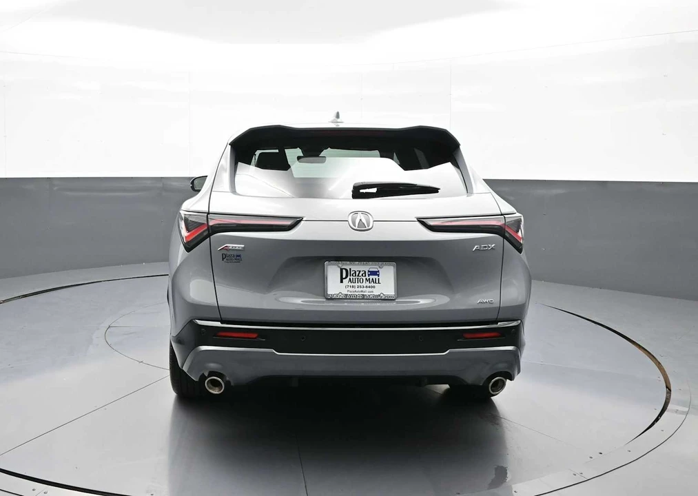 2025 Acura ADX - Image 7 of 31