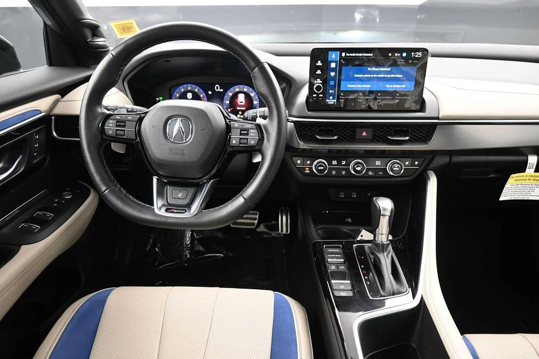 2025 Acura ADX - Image 20 of 31