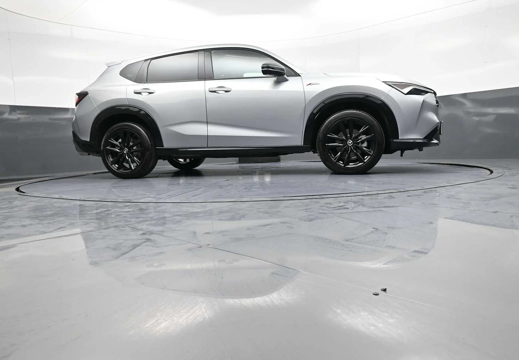 2025 Acura ADX - Image 29 of 31