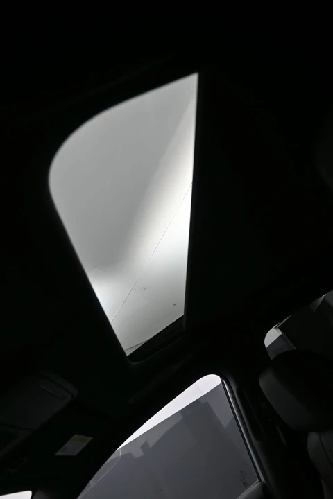 2025 Acura ADX - Image 18 of 31