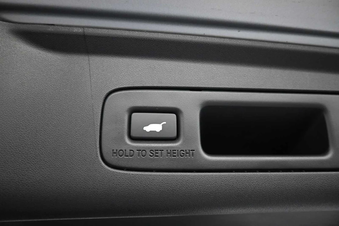 2025 Acura ADX - Image 23 of 31