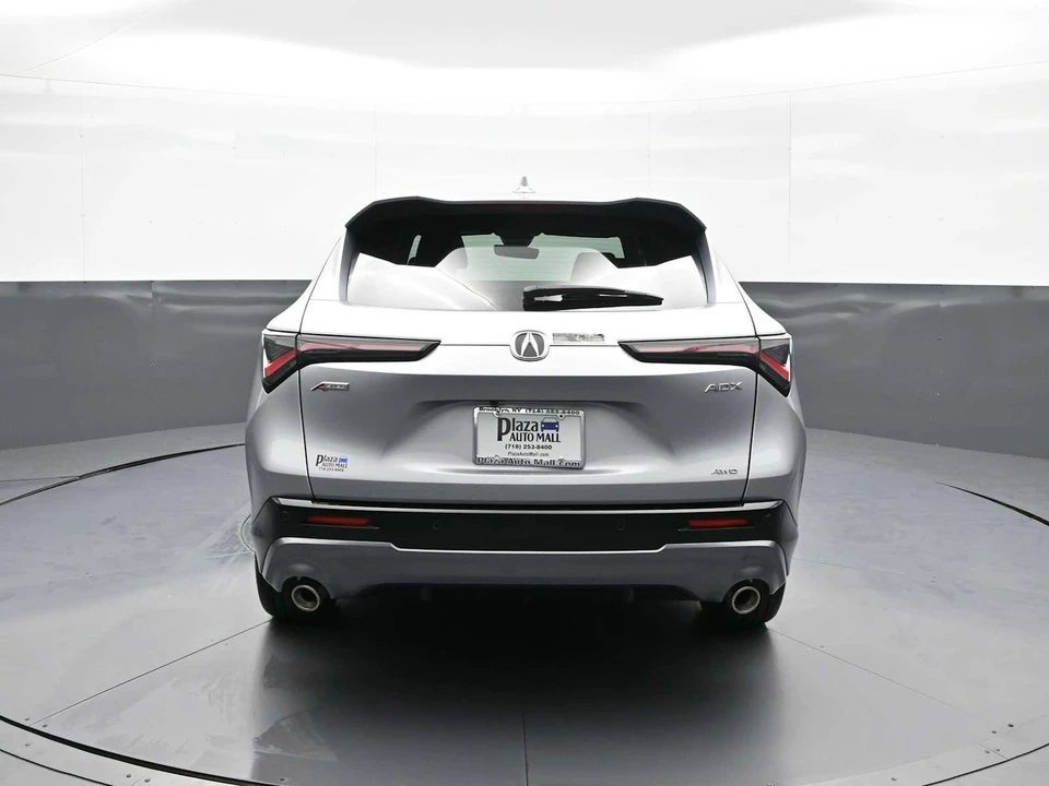 2025 Acura ADX - Image 7 of 31