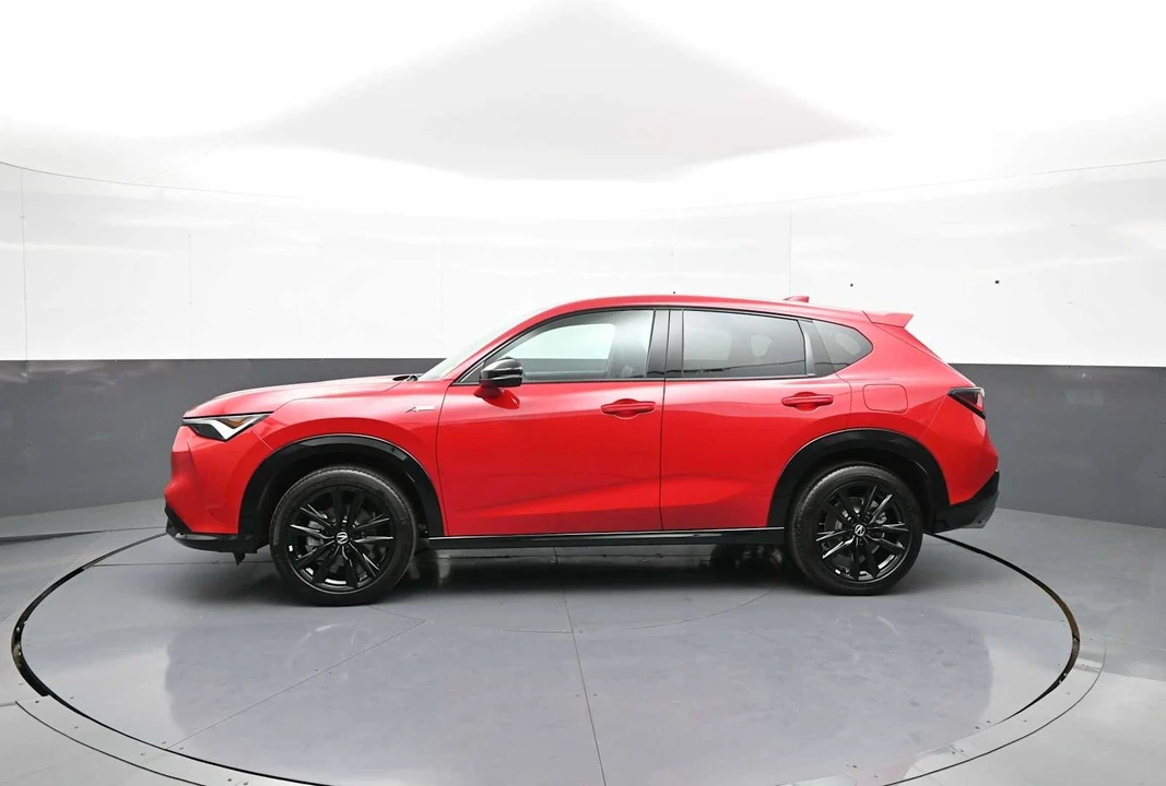 2025 Acura ADX - Image 8 of 31