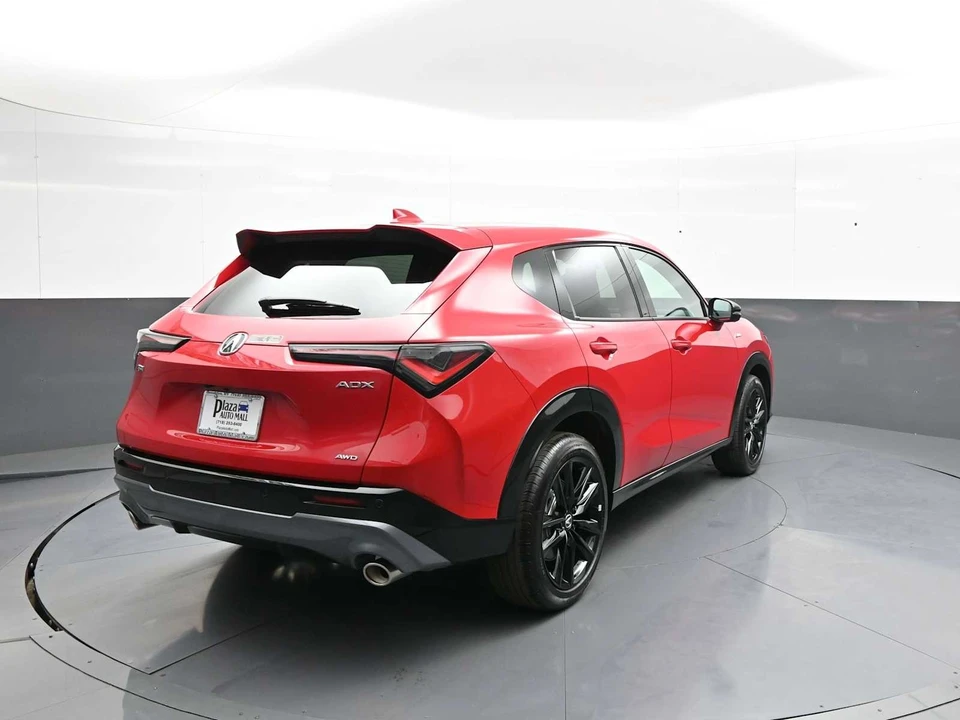 2025 Acura ADX - Image 5 of 31