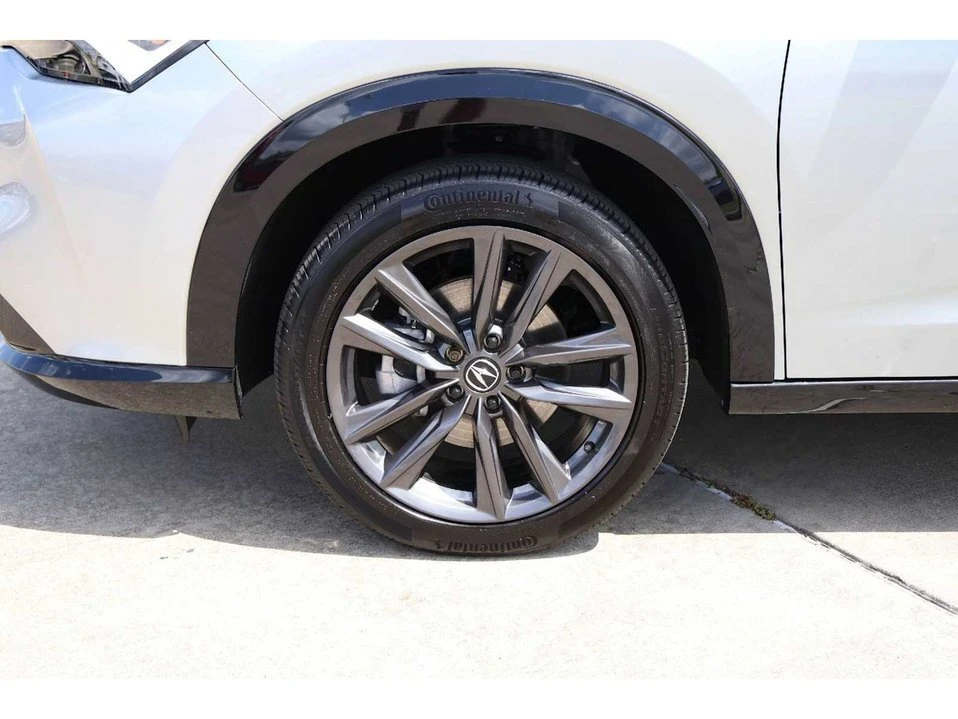 2025 Acura ADX - Image 8 of 10