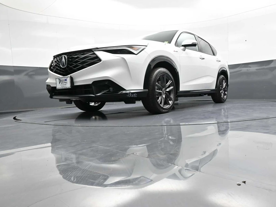 2025 Acura ADX - Image 26 of 31