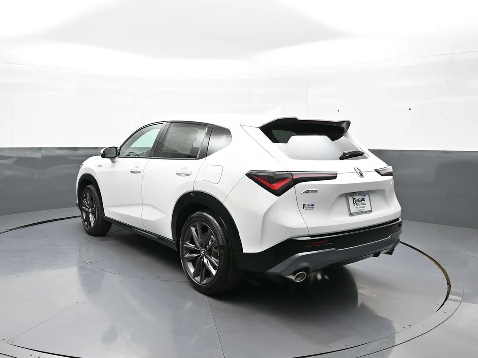 2025 Acura ADX - Image 8 of 31