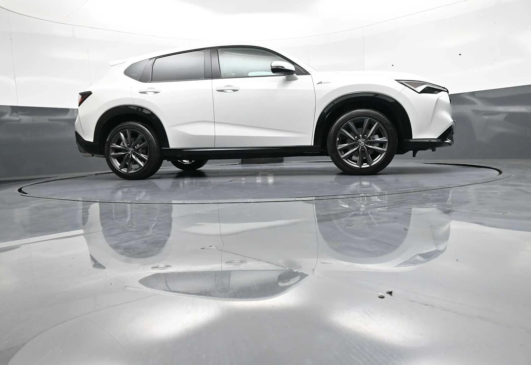2025 Acura ADX - Image 29 of 31