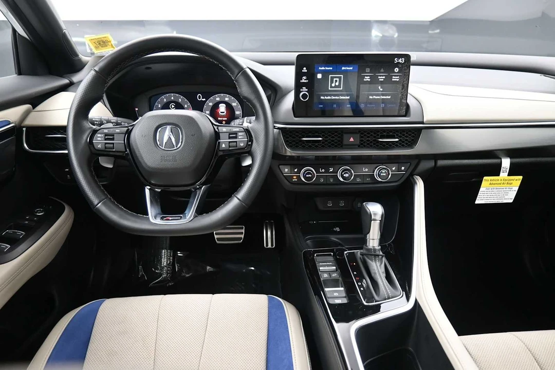 2025 Acura ADX - Image 20 of 31