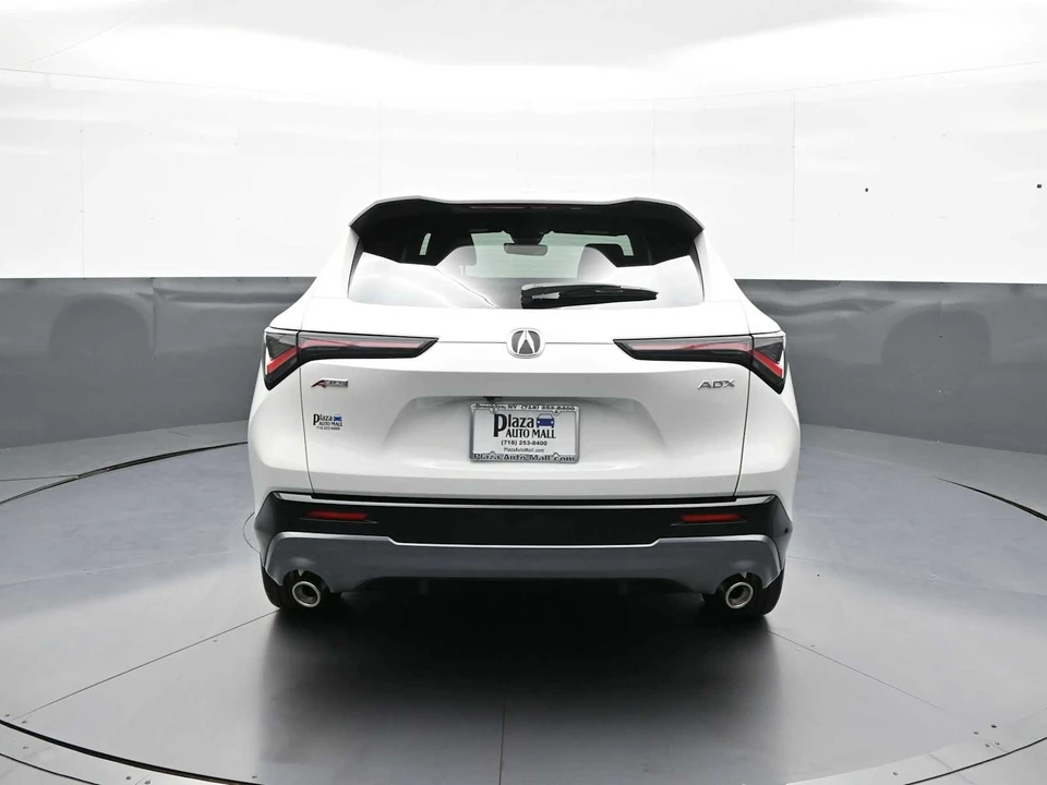 2025 Acura ADX - Image 7 of 31