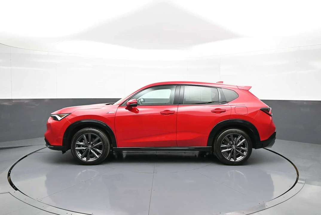2025 Acura ADX - Image 9 of 31