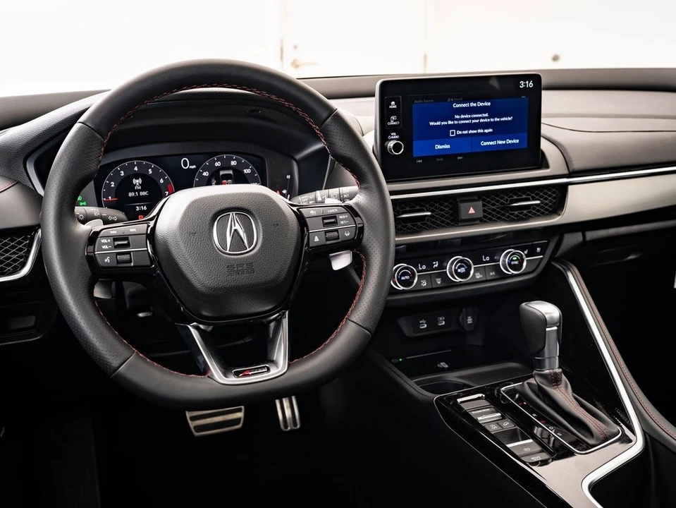2025 Acura ADX - Image 4 of 21