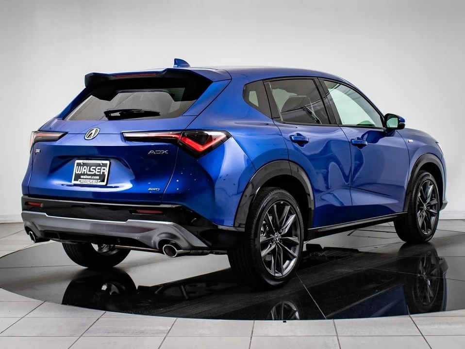2025 Acura ADX - Image 10 of 21