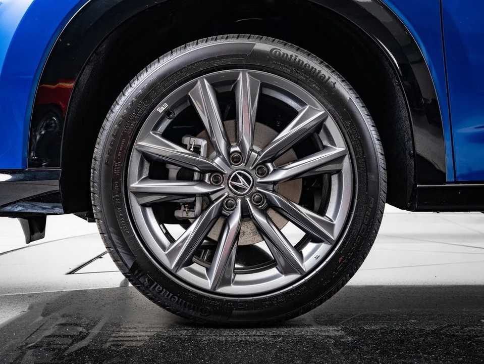 2025 Acura ADX - Image 13 of 21