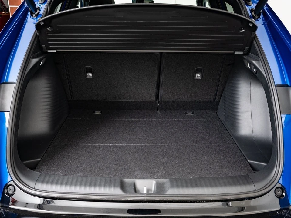 2025 Acura ADX - Image 19 of 21