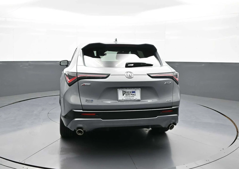 2025 Acura ADX - Image 7 of 31