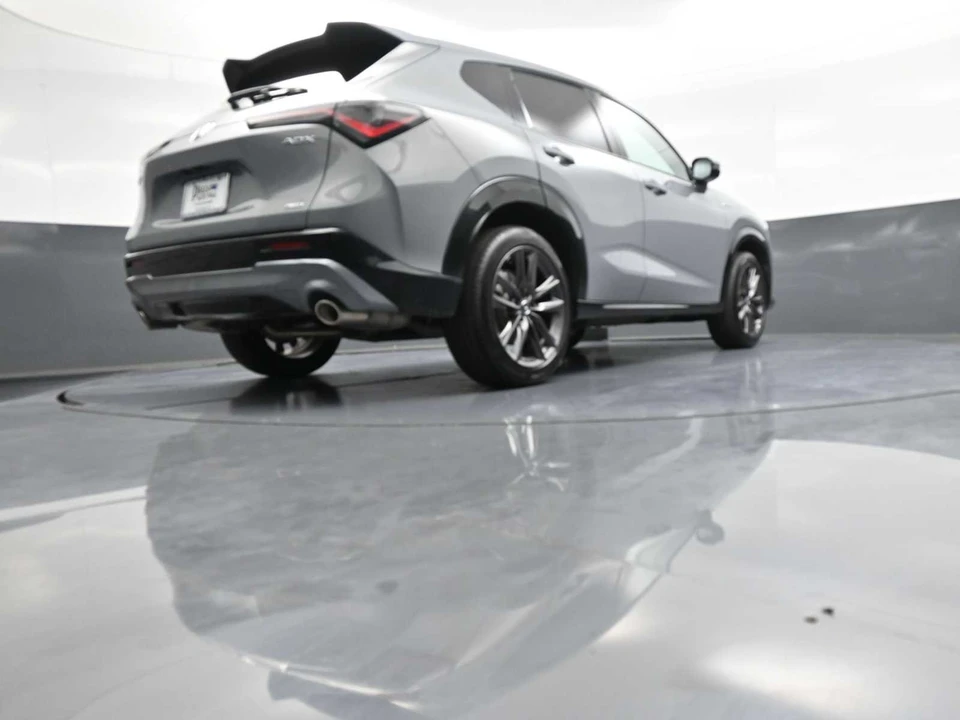 2025 Acura ADX - Image 28 of 31