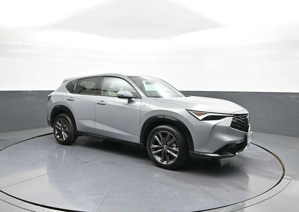 2025 Acura ADX - Image 4 of 31