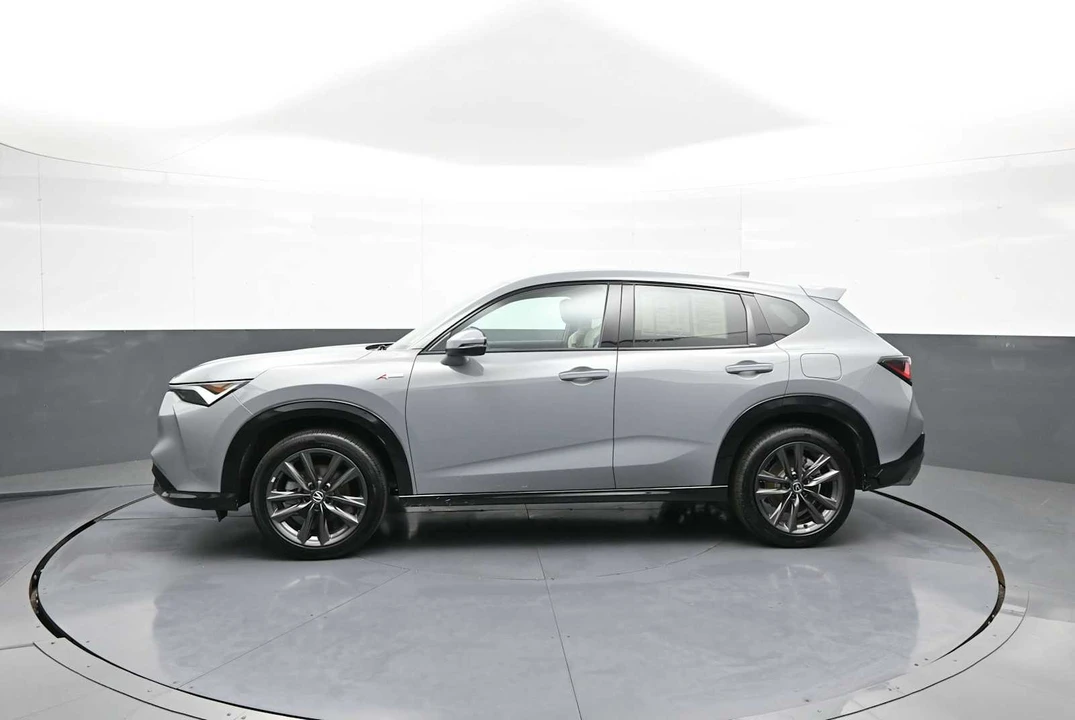 2025 Acura ADX - Image 9 of 31