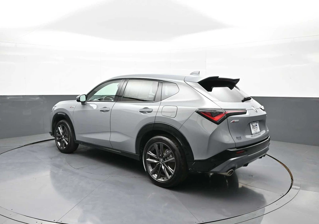 2025 Acura ADX - Image 8 of 31