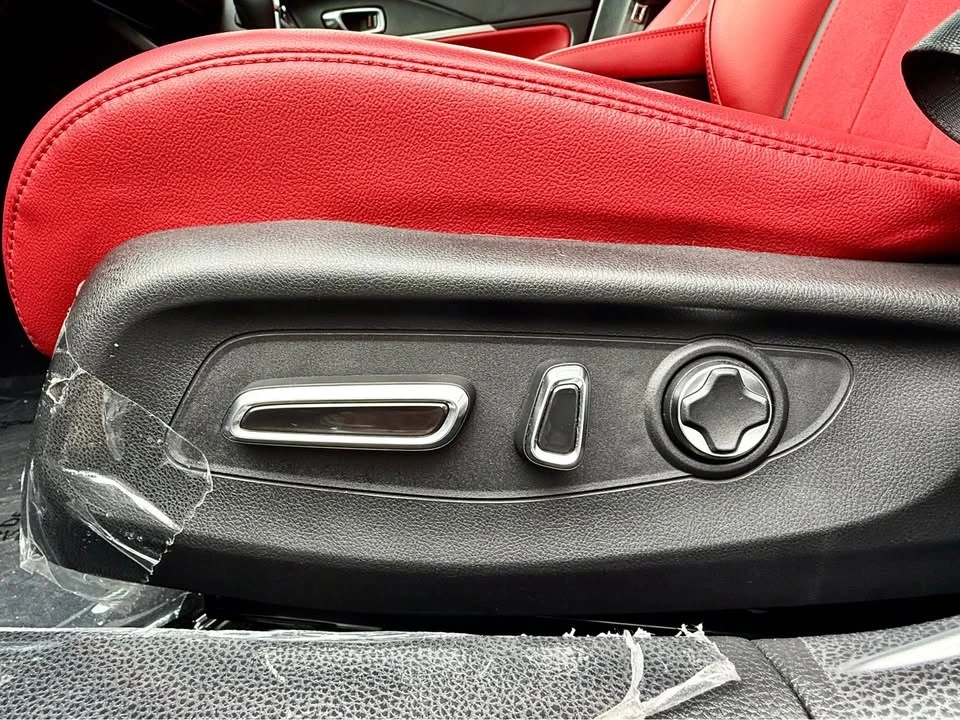 2025 Acura Integra 5th Gen - Image 11 of 20