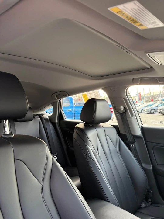 2025 Acura Integra 5th Gen - Image 8 of 17