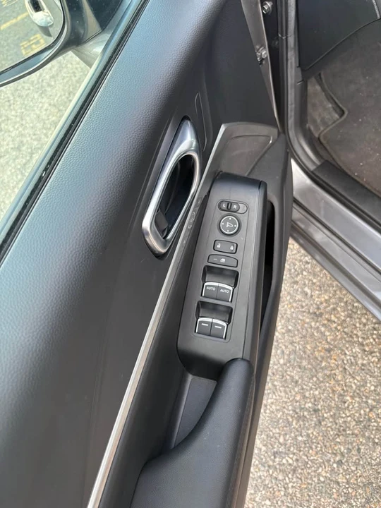 2025 Acura Integra 5th Gen - Image 12 of 17