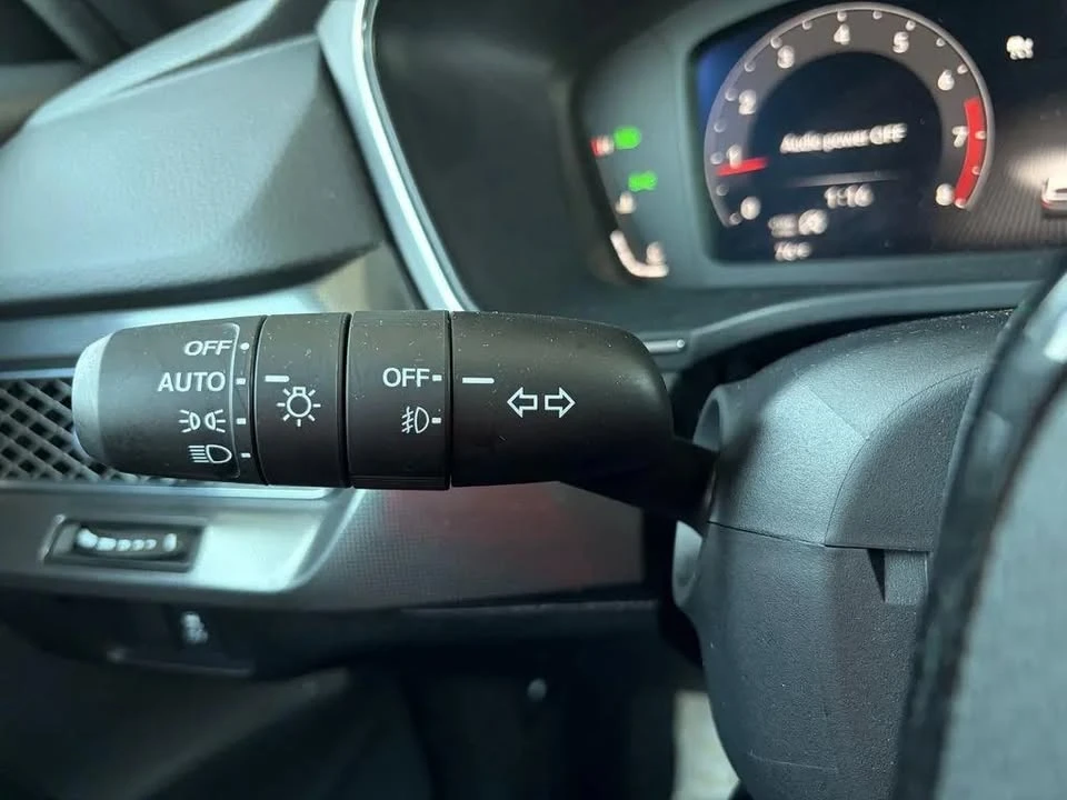 2025 Acura Integra 5th Gen - Image 11 of 20