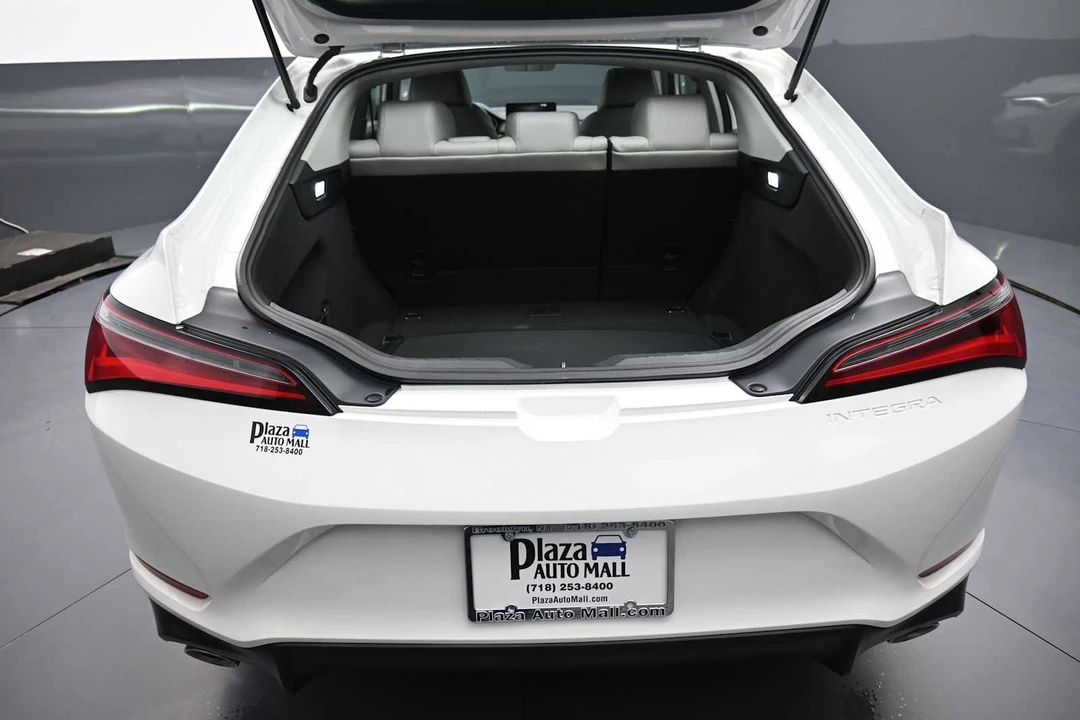 2025 Acura Integra 5th Gen - Image 21 of 31