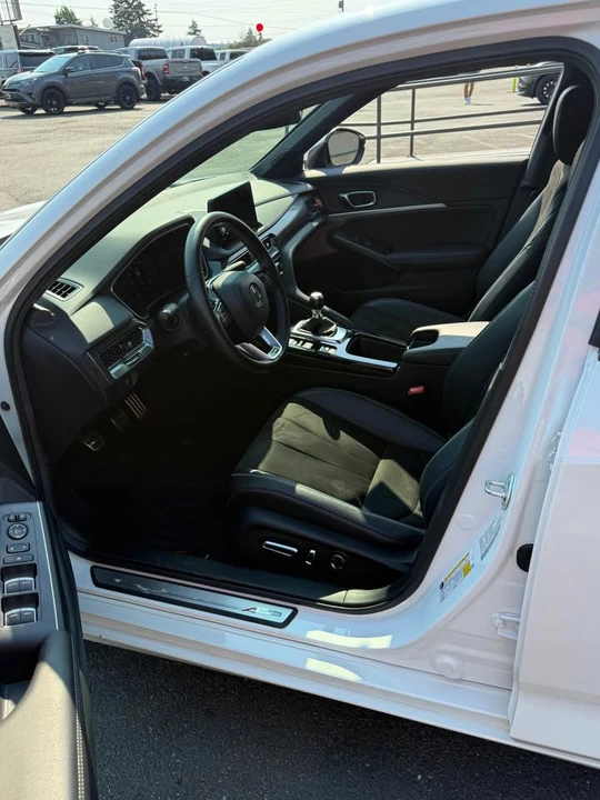 2025 Acura Integra 5th Gen - Image 6 of 8