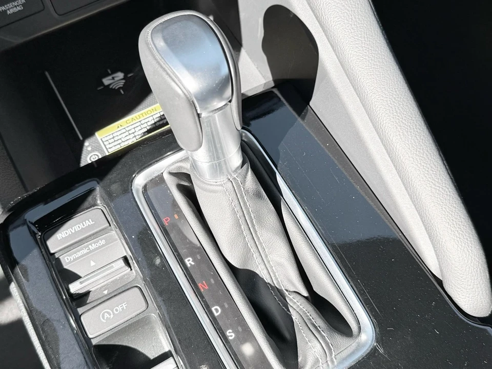 2025 Acura Integra 5th Gen - Image 13 of 21