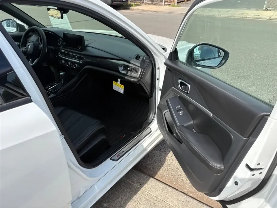 2025 Acura Integra 5th Gen - Image 7 of 16