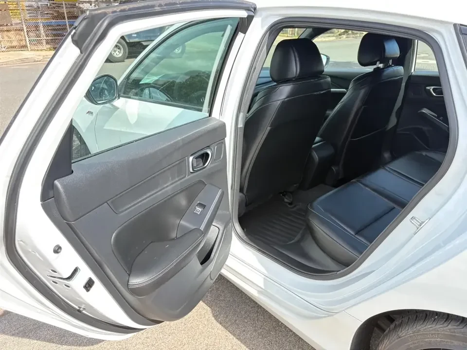 2025 Acura Integra 5th Gen - Image 9 of 16