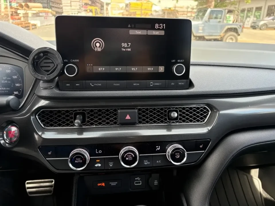 2025 Acura Integra 5th Gen - Image 12 of 16