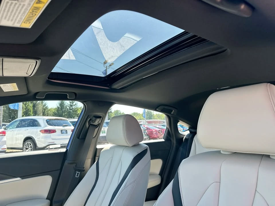 2025 Acura Integra 5th Gen - Image 9 of 17