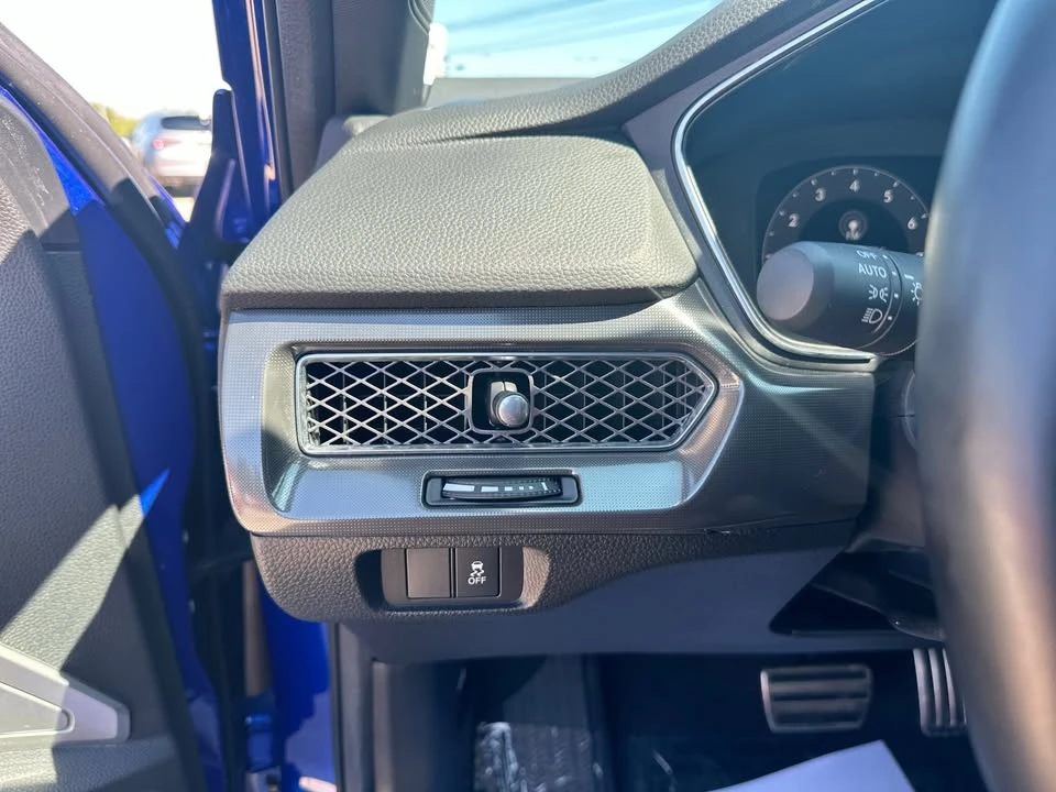 2025 Acura Integra 5th Gen - Image 8 of 17
