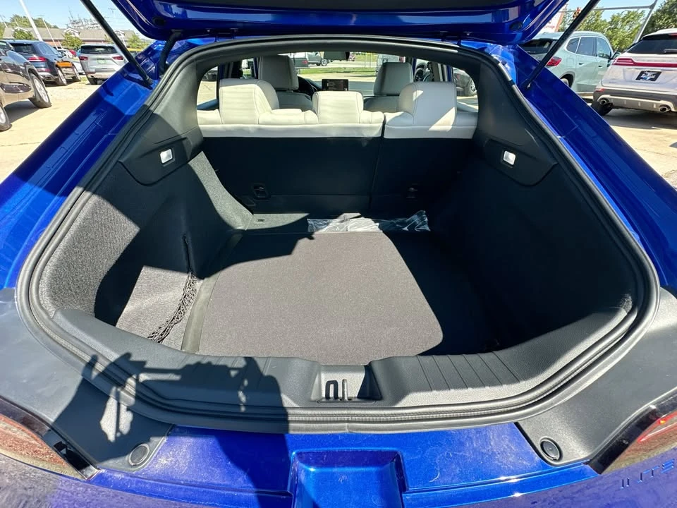 2025 Acura Integra 5th Gen - Image 12 of 17