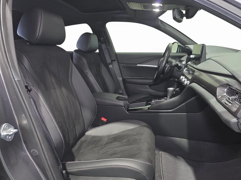 2025 Acura Integra 5th Gen - Image 17 of 20