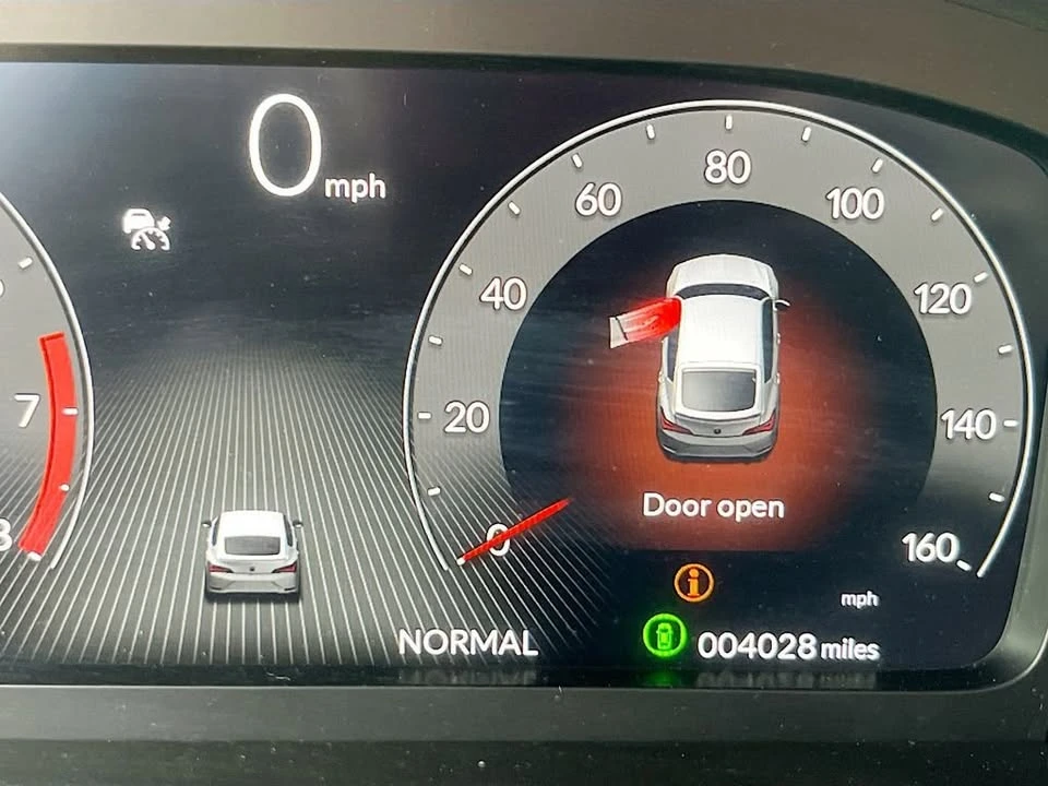 2025 Acura Integra 5th Gen - Image 12 of 20
