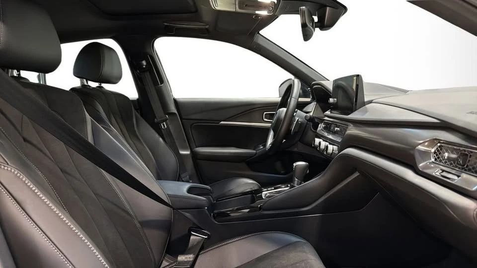 2025 Acura Integra 5th Gen - Image 11 of 20